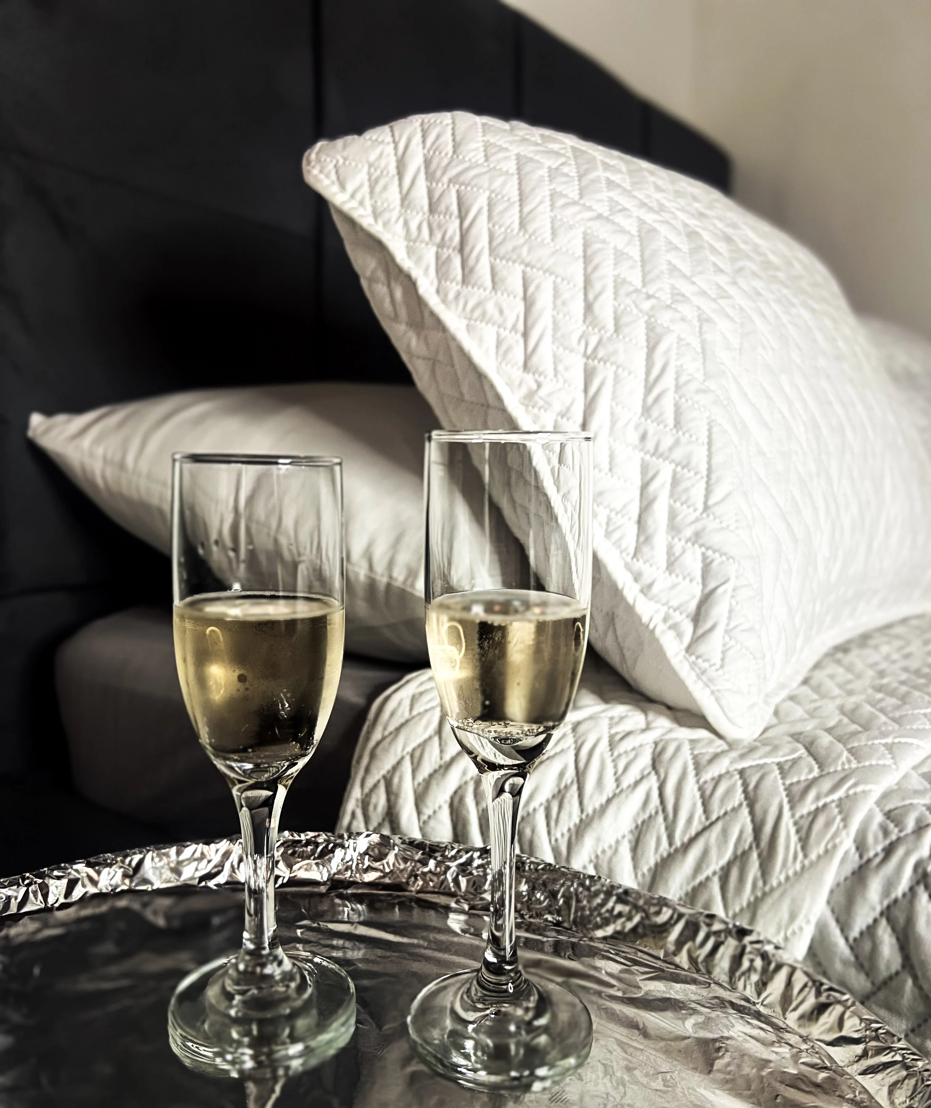 Baño de la Habitación Terracota en Casa la Morada Medellín con ducha lluvia italiana